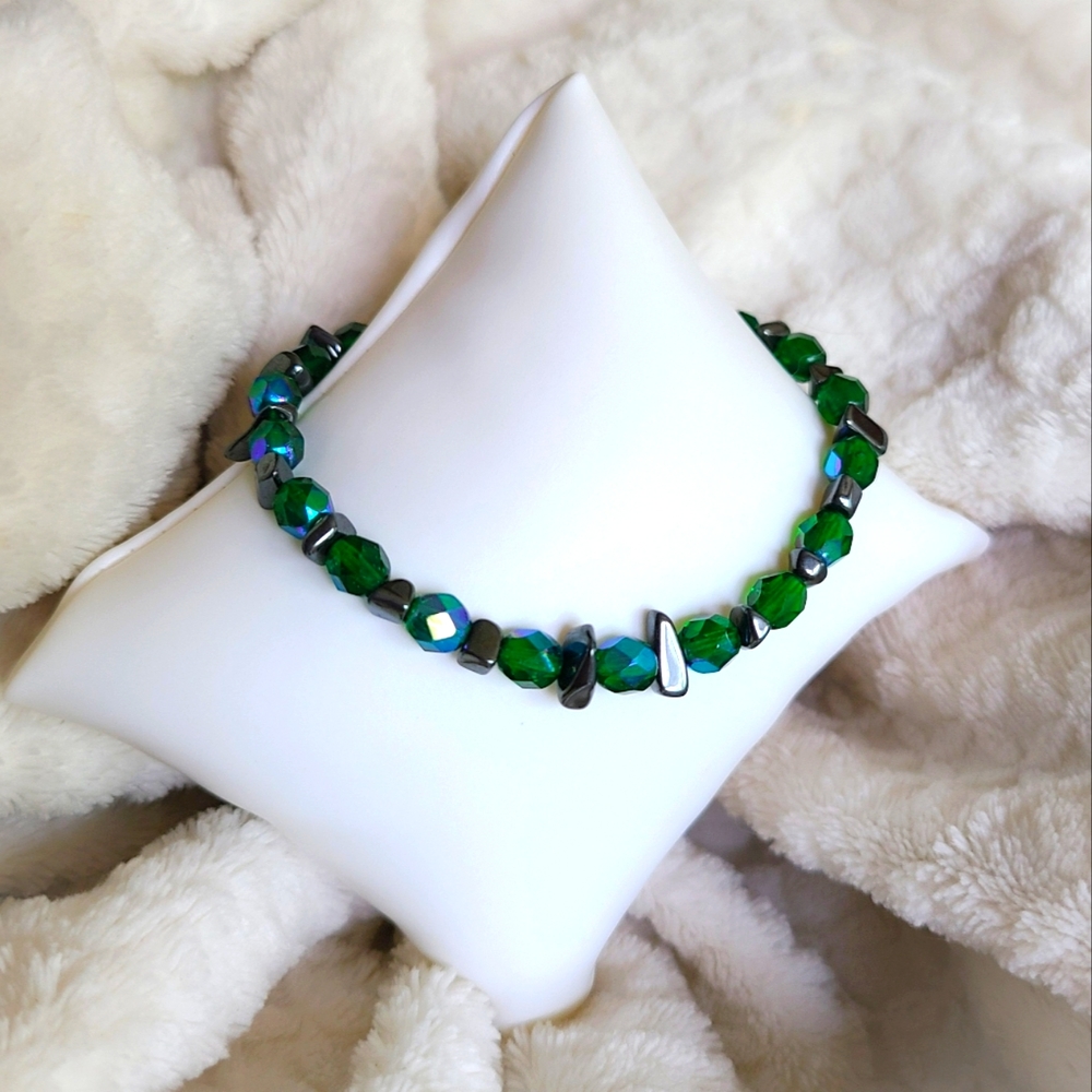 Handmade Emerald and Hematite Bracelet